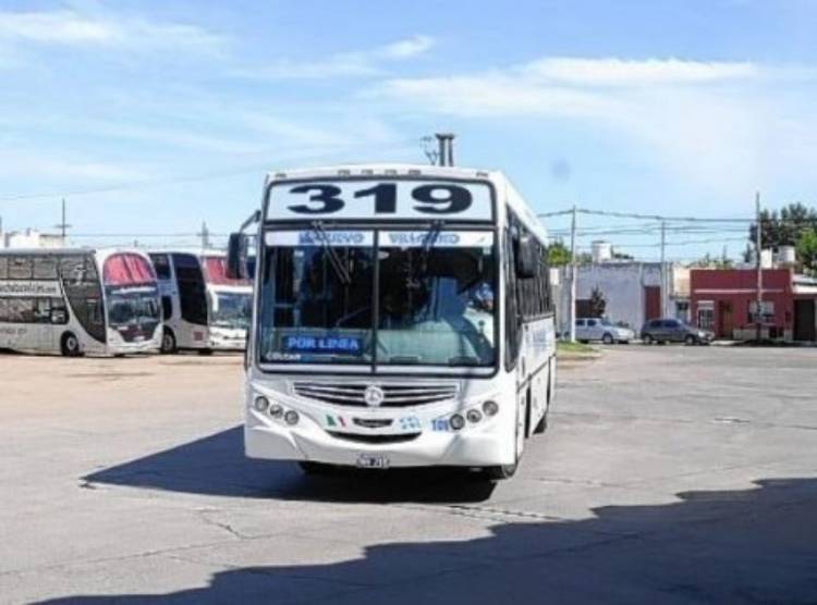 "El boleto estudiantil en la línea 319, una promesa sin cumplir" indicaron desde el bloque Juntos