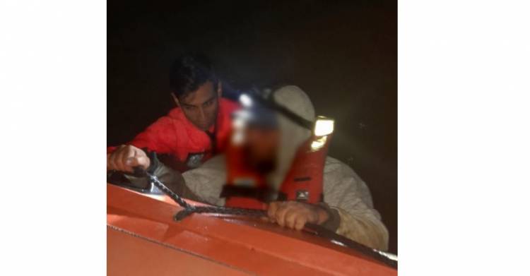 Prefectura Naval rescató a un pescador en la ría bahiense