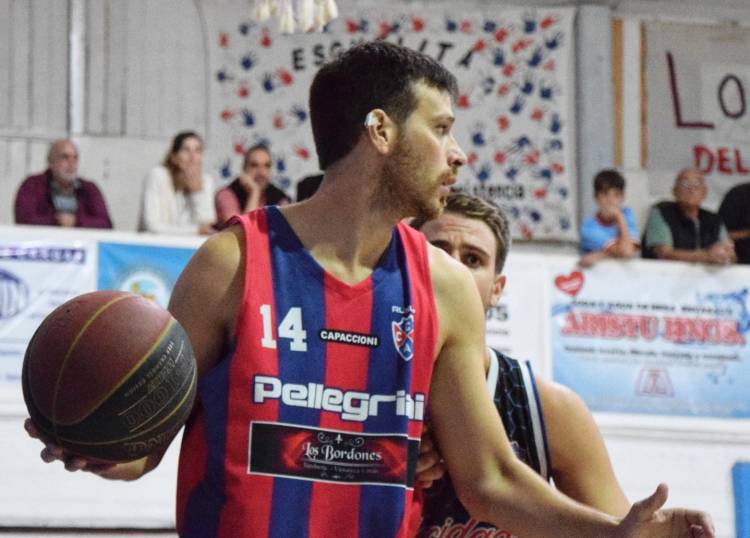 Pellegrini tuvo más Velocidad y se quedó con el 1° juego
