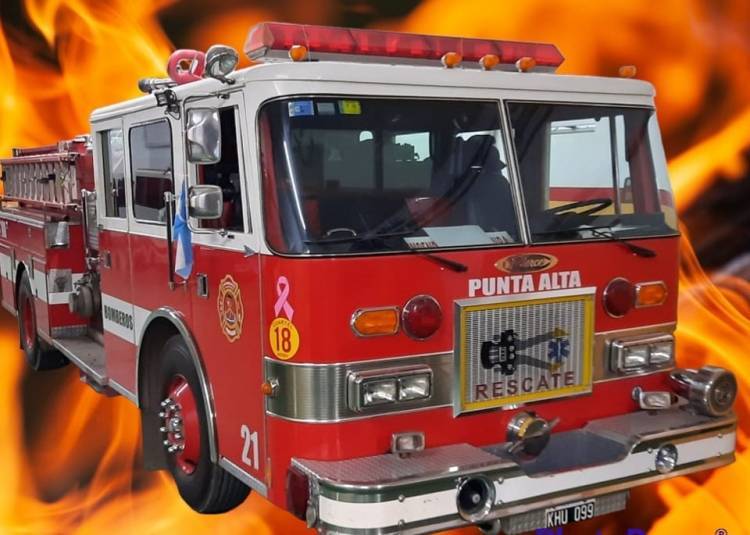 Bomberos Voluntarios acudieron al incendio de un auto que circulaba por la ruta 229 vieja