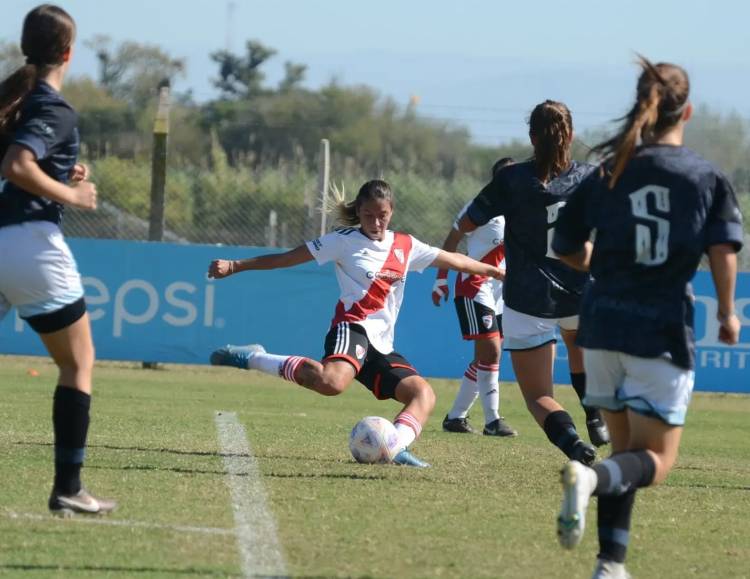 La Puntaltense Julieta Romero marcó su primer gol con la camiseta del Club Atlético River Plate