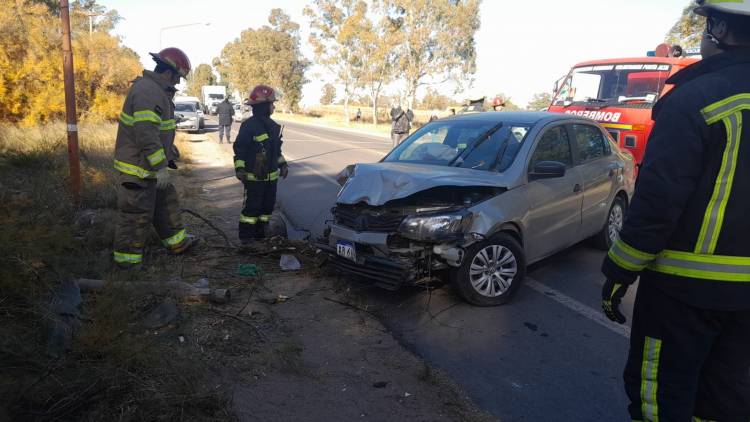 Un auto sufrió un despiste en la ruta 229