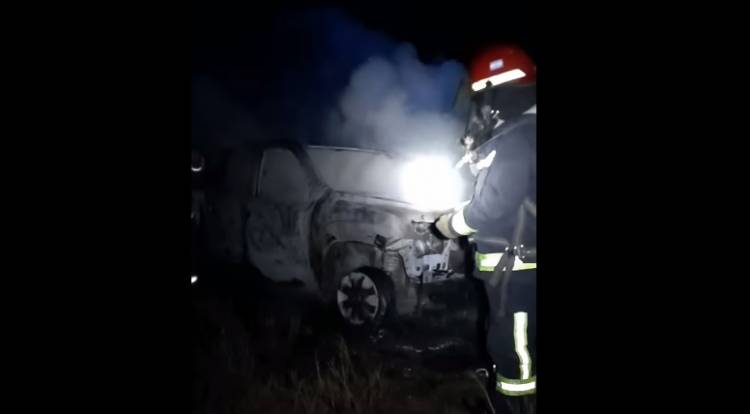 Pérdidas totales tras el incendio de una camioneta que circulaba por la ruta 3