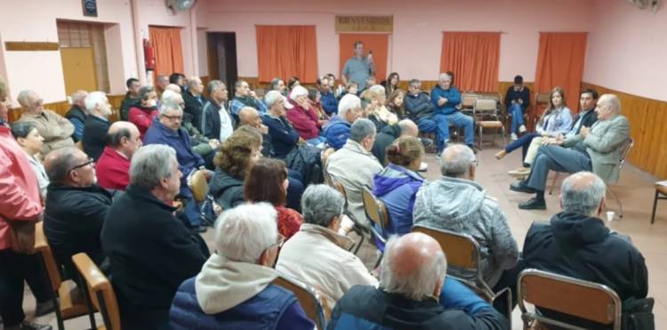 El Diputado Asseff se reunió con los jubilados que reclaman la Zona Austral 