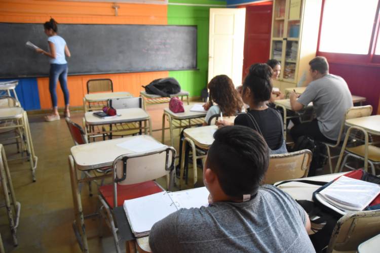 Actividad parcial para la semana próxima en el nivel secundario y superior en Coronel Rosales