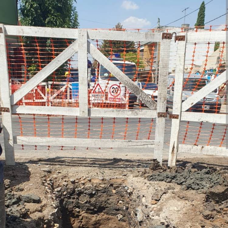 La obra de recambio de cañerías en la ciudad se encuentra parcialmente paralizada