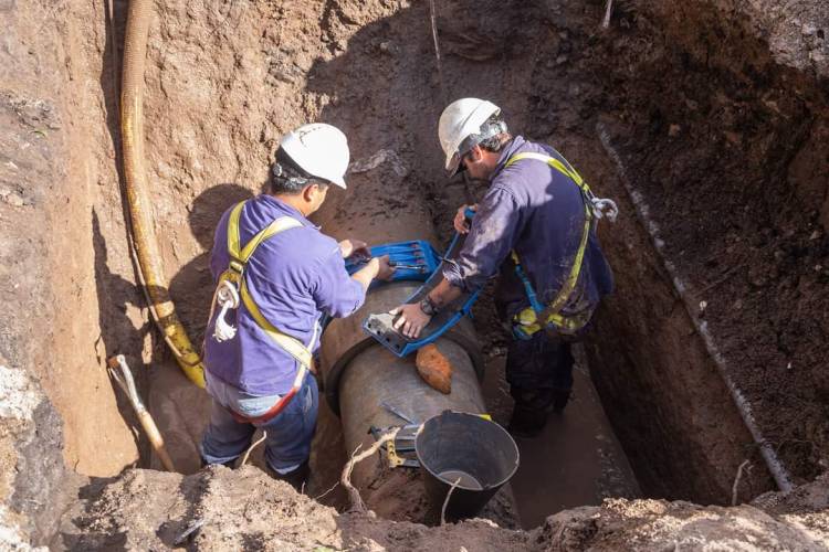 Reparación del acueducto Paraje Mirasoles en Planta Grünbein