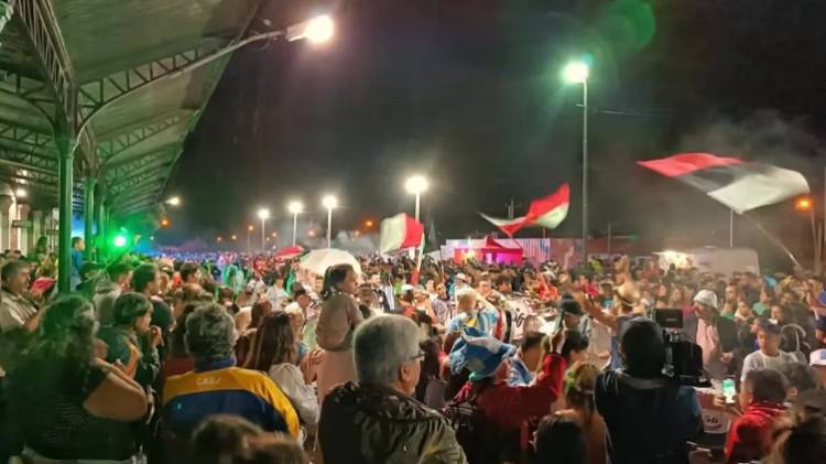 Esta noche continúan los carnavales en Punta Alta