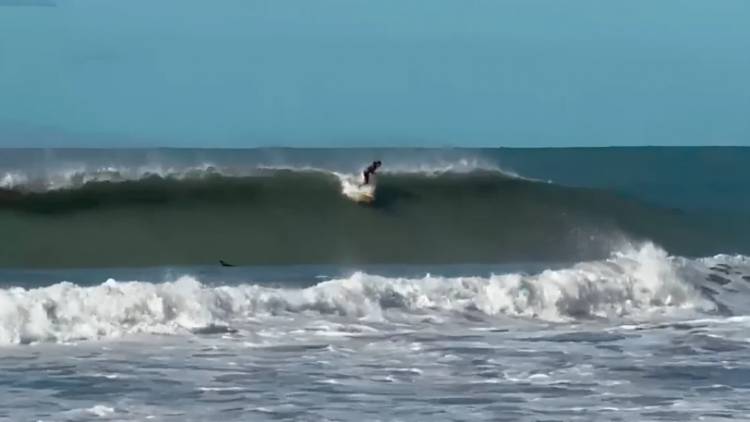 Hay crecidas de las olas en la costa Atlántica