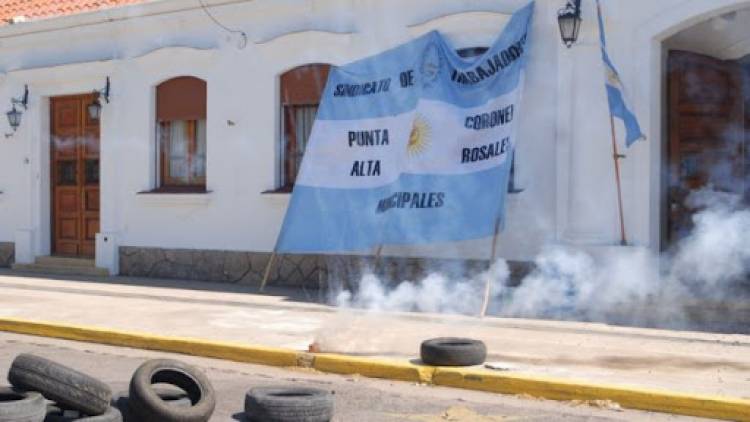 Comenzó el paro de muinicipales por 72 horas en Coronel Rosales