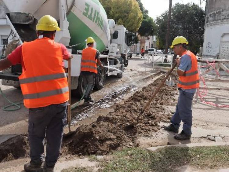 Informate hasta cuándo estarán las vallas de la obra del relleno de zanjas en Punta Alta
