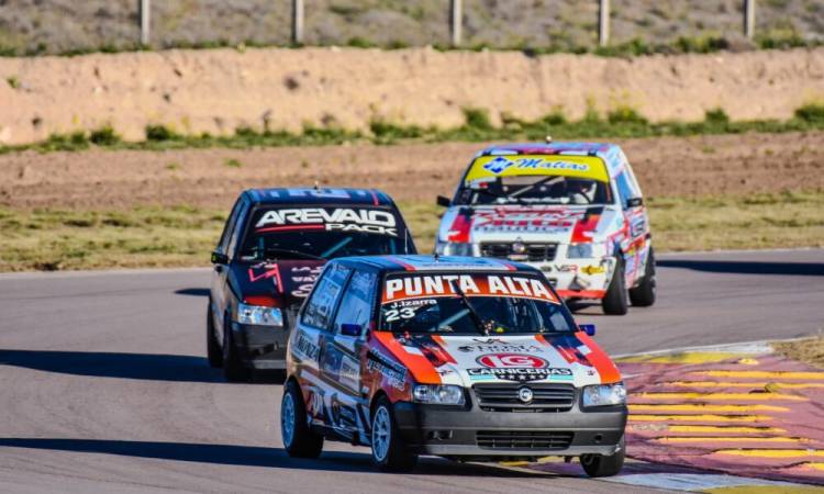 Podio para el Puntaltense Juan Pablo Izarra en la tercera fecha del Fiat Uno Pista