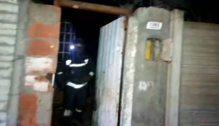 Una estufa eléctrica conectada a una prolongación generó un incendio en una vivienda