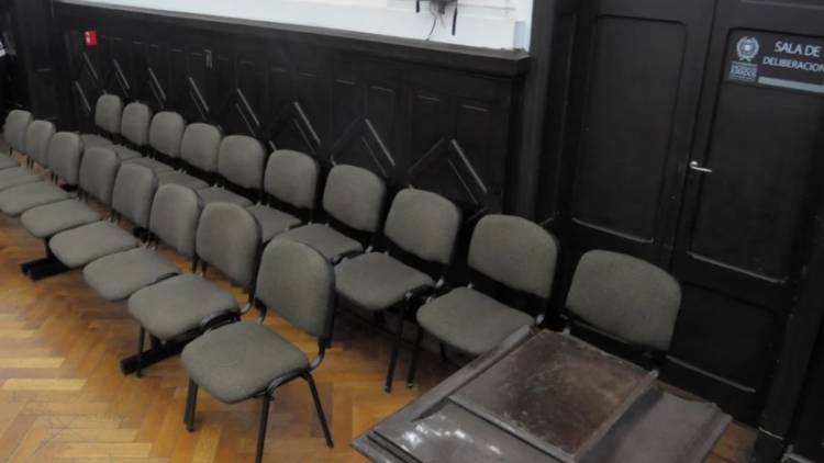 Acusado de abusar de su hija es juzgado por un jurado popular