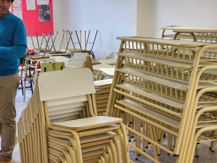 El Gobierno de la Provincia entregó mobiliario escolar para algunas escuelas rosaleñas