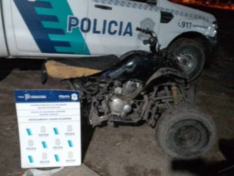 Detuvieron a un hombre que circulaba en un cuatriciclo que tenía un motor robado