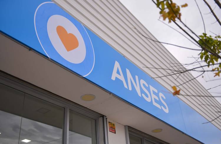 ANSES: jubilados, pensionados y titulares de AHU podrán elegir dónde cobrar