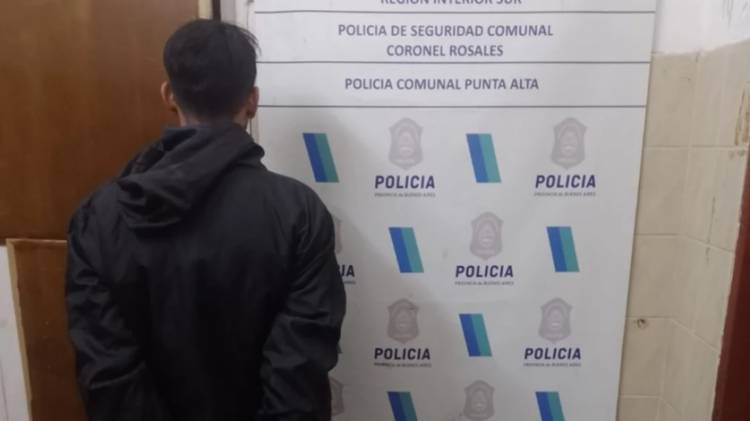 Detuvieron a un hombre por robar una gaseosa en la estación de servicio del Boulevar Avellaneda