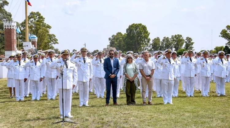 Se realizó en Puerto Belgrano una ceremonia en memoria a los submarinistas del ARA "San Juan"