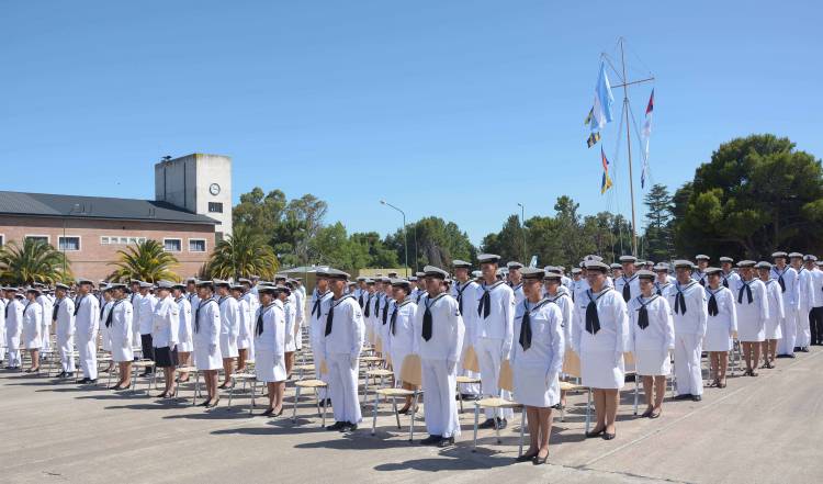 Nuevos Cabos Segundos egresados de la Escuela de Suboficiales de la Armada