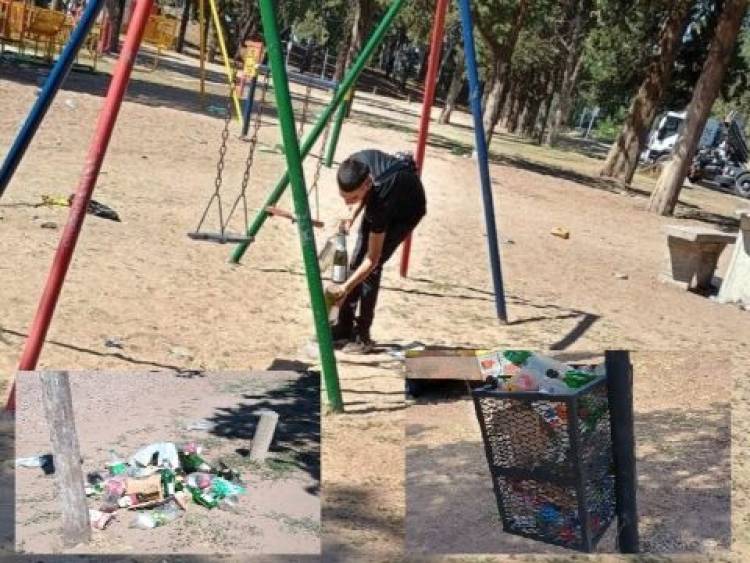 Una pareja limpió un sector del parque después de la noche de Navidad