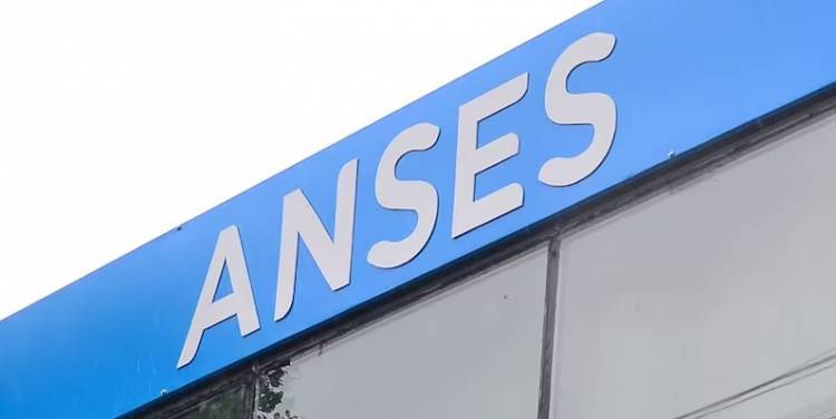 ANSES oficializó el aumento de las asignaciones familiares: cuánto cobrarán en enero de 2025