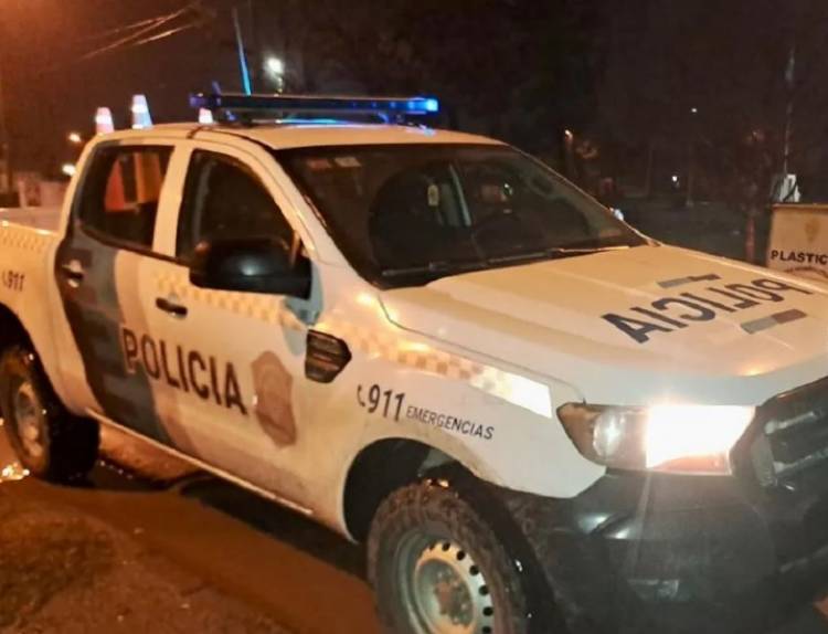 Accidente de tránsito entre dos motos en la esquina de España y Alvear