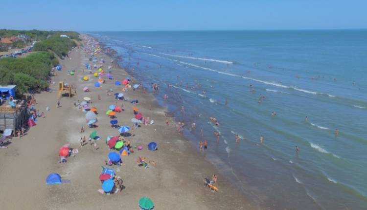Falleció un pescador en la Playa de Pehuen Co: habría sufrido un infarto