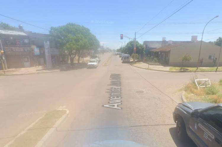 “La fuerza del agua me rompió el frente del local y también dañó a otros“ dijo un comerciante
