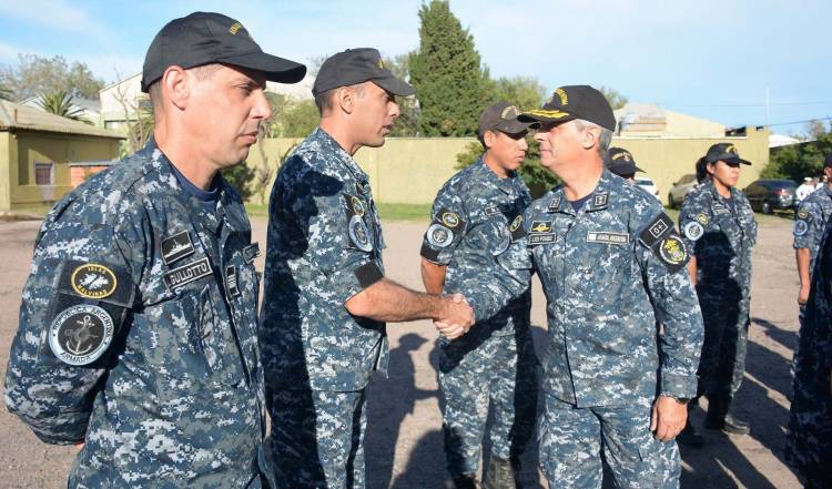 Reconocimiento a la labor del Servicio de Salvamento de la Armada ante las inundaciones