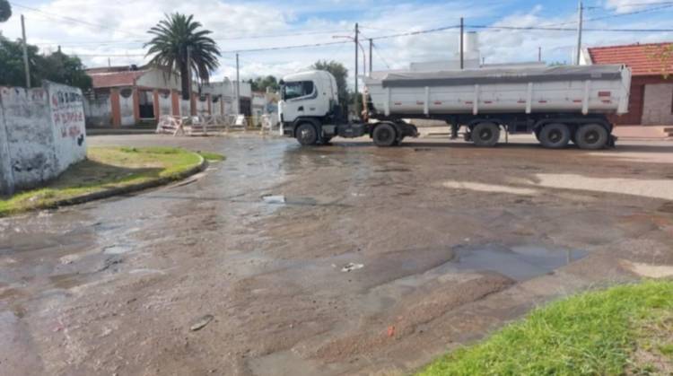Reiteran reclamo por desborde cloacal y piden restricciones al tránsito pesado en Jujuy