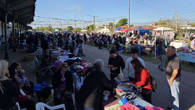 Casi un centenar de feriantes participaron de la Eco Rosales
