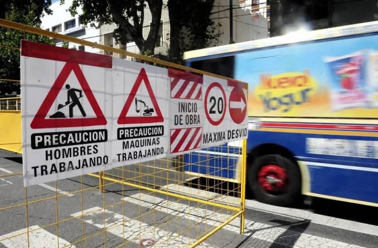 Por Ordenanza Municipal, deberán multar a las empresas que no señalicen correctamente sus vallas