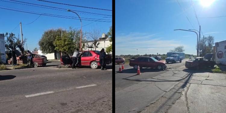 Un vehículo giró a la izquierda y fue impactado por otro que venía de frente en Colón y Ciudad de Carmelo