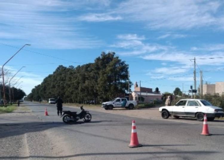 Un motociclista herido tras chocar con un auto en Diagonal Sarmiento