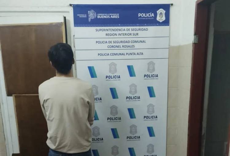 Un hombre fue detenido por golpear a su madre en la cabeza