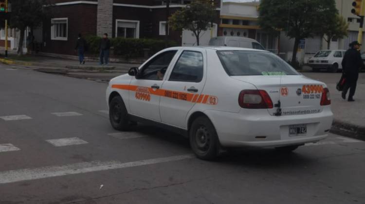 Quedan cupos limitados para el registro de legajos de remises en Coronel Rosales