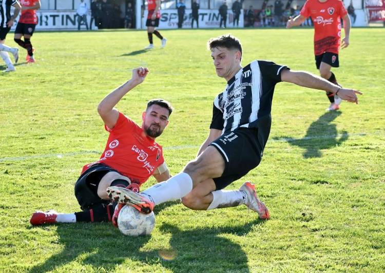 Liga del Sur: Sporting y Liniers comenzaron el Clausura 2025 con un empate en 0