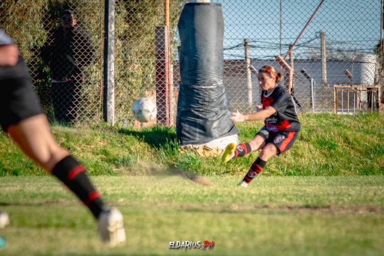 Femenino: Sporting y Liniers empataron 2 a 2 por la fecha 14 del Apertura 2025