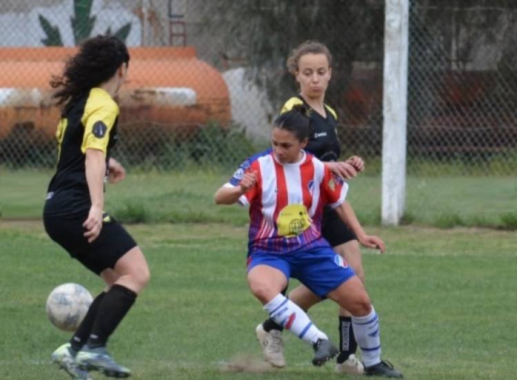 Femenino: Rosario cerró la etapa regular con una caída ante Estrella de Oro