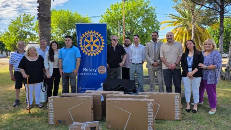 Rotary Club Punta Alta donó 6 televisores y 60 frazadas al Hospital Municipal Eva Perón