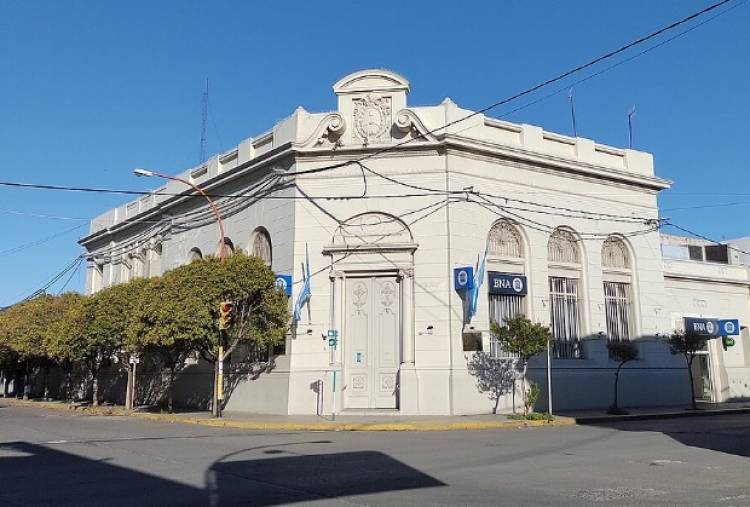 Desde este miércoles los bancos vuelven a atender de 10 a 15hs