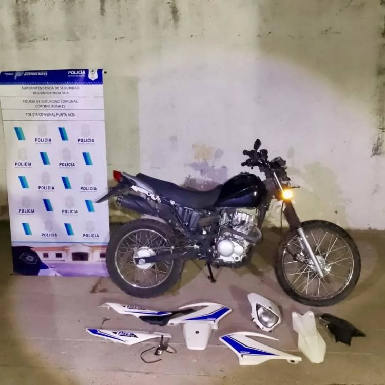 Hallaron en un descampado una moto que había sido denunciada como robada