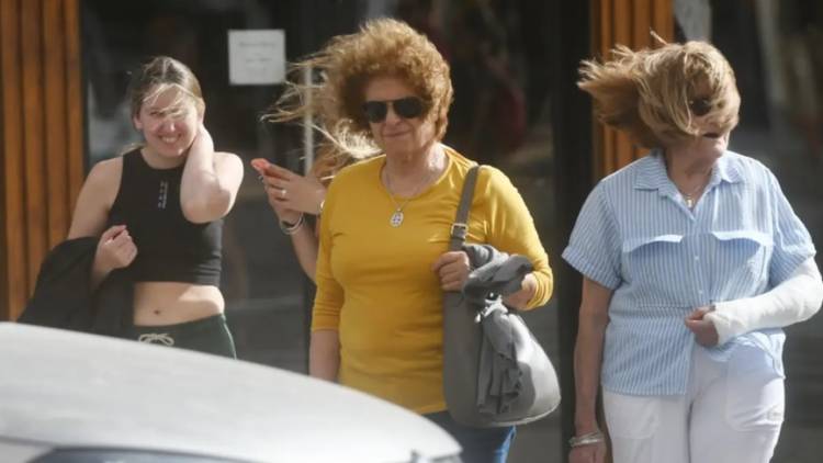 Por alerta naranja, suspenden actividades y transporte este domingo en Coronel Rosales