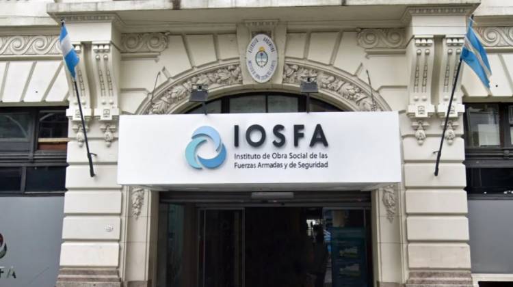 Denuncian que el Gobierno pagó la deuda de IOSFA con fondos destinados a los salarios