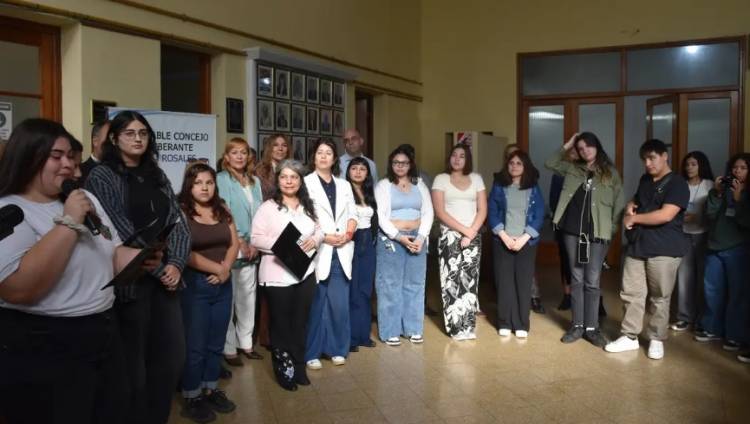 Alumnos y docentes de la Escuela Secundaria 1, reconocidos por el Concejo Deliberante