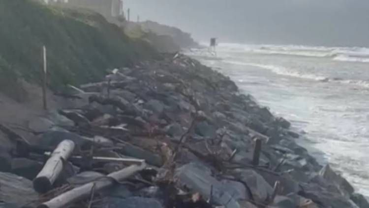 Pehuen Co: tuvo daños materiales sobre la costa a raíz de la sudestada