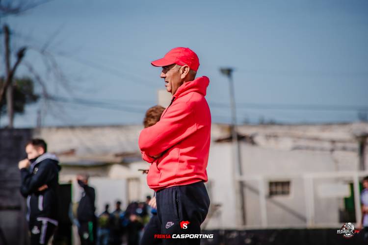 Silvio Mardones dejó de ser el DT de Sporting