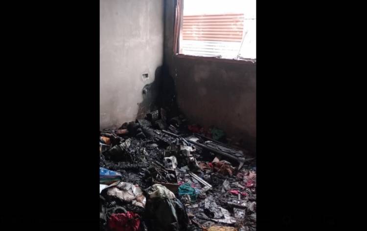 “Perdimos todo, es muy fuerte llegar y no tener nada” afirmó la propietaria de la vivienda incendiada