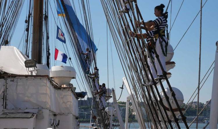 La fragata ARA “Libertad” zarpó rumbo a Boston